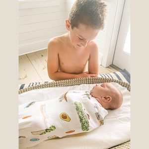 Gift Set: Los Angeles Baby Muslin Swaddle Blanket and Burp Cloth/Bib Combo - Little Hometown