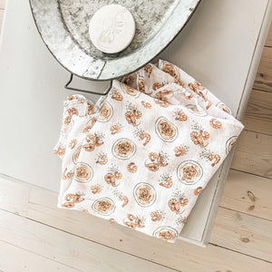 Gift Set: Shrimp'n Grits Baby Muslin Swaddle Blanket and Burp Cloth/Bib Combo - Little Hometown